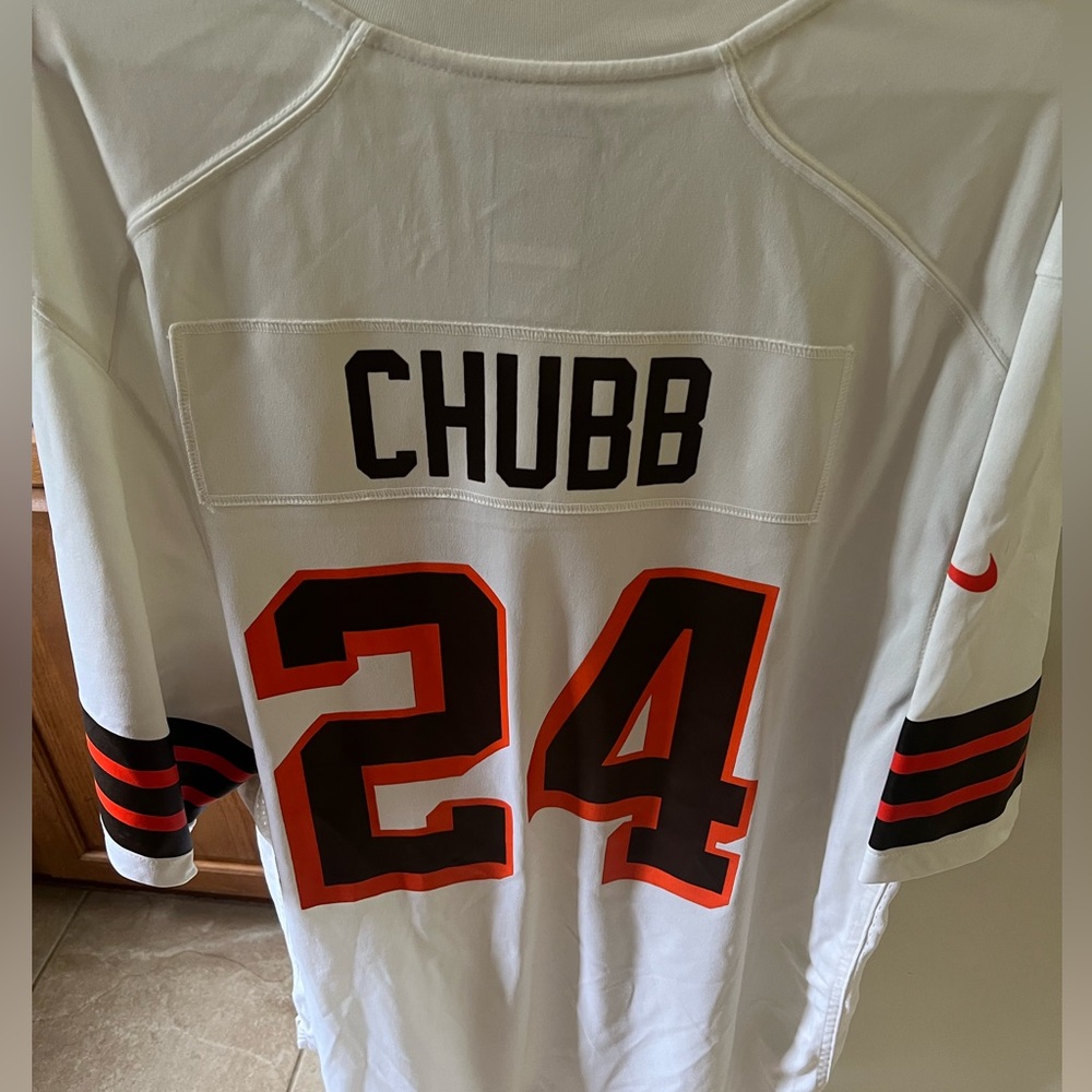 BRAND NEW never worn Nick Chubb jersey